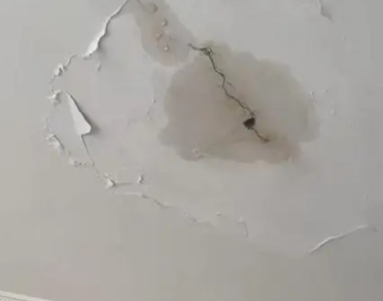 郑州经开区阳台漏水维修公司分享下屋面防水工程质量问题原因分析