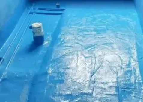 郑州经开区卫生间漏水维修公司分享下郑州经开区卫生间防水工程中常用防水涂料介绍。